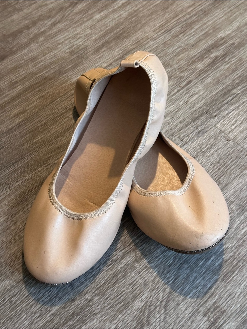 Classic Women's Ballet Flats in Nude - Flexible Everyday Loafers